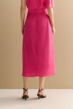 Skirts><noscript><img width=