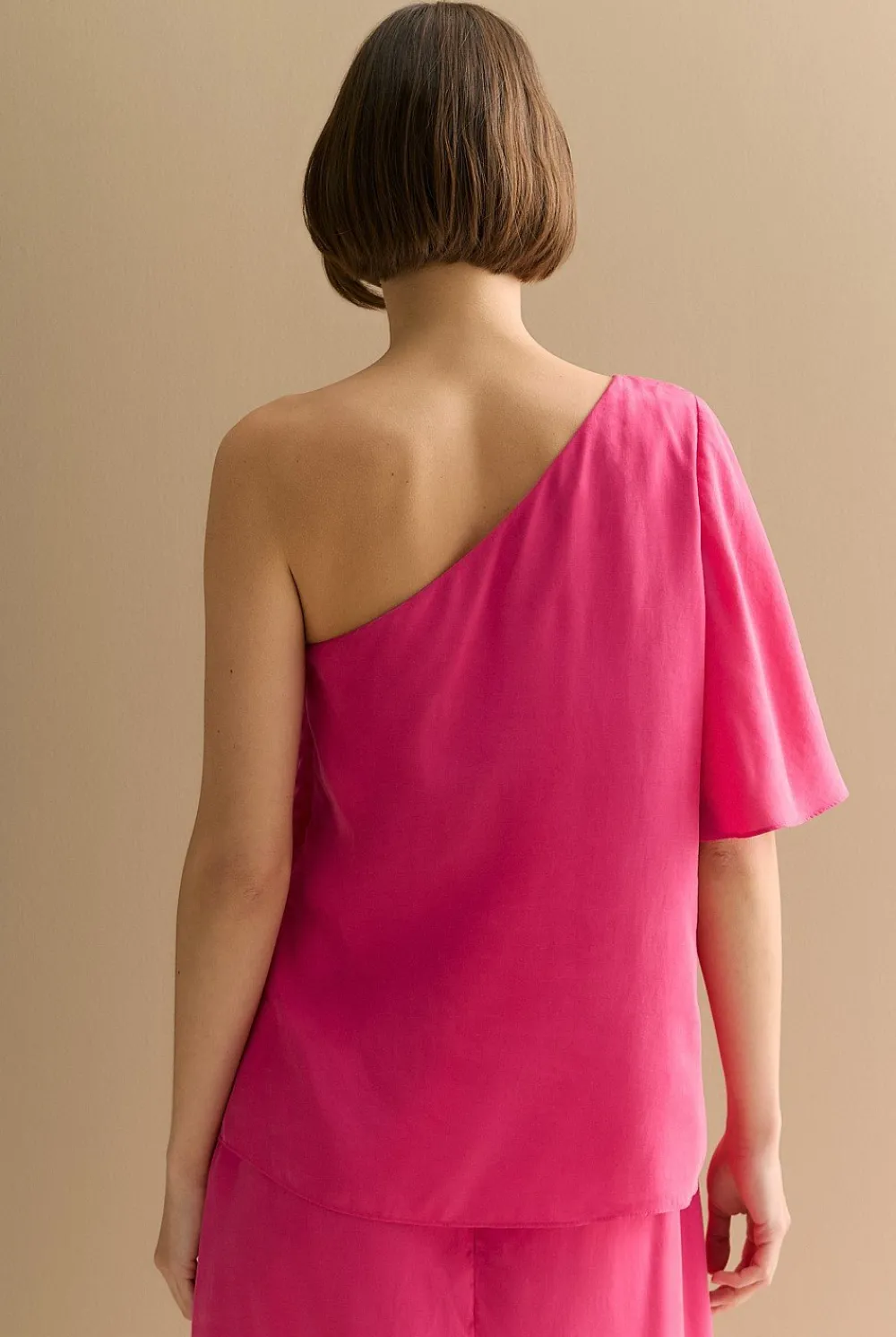 Shirts|T-shirts & Tops>Trenery Asymmetric Sleeve Draped Top Fuchsia