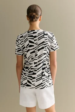 T-shirts & Tops><noscript><img width=