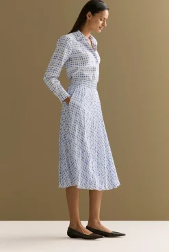Skirts><noscript><img width=