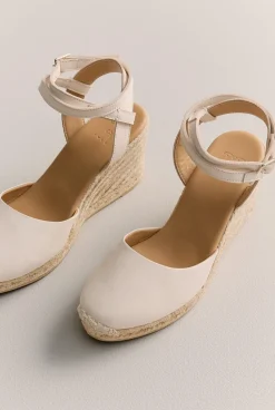 Heels & Wedges|Sandals & Slides><noscript><img width=