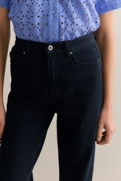 Pants><noscript><img width=