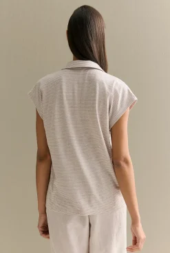 T-shirts & Tops><noscript><img width=
