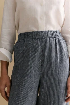 Pants><noscript><img width=