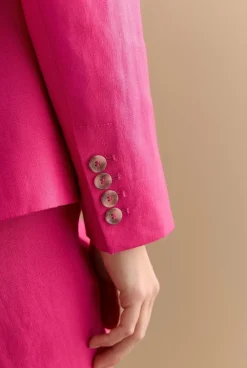 Outerwear><noscript><img width=
