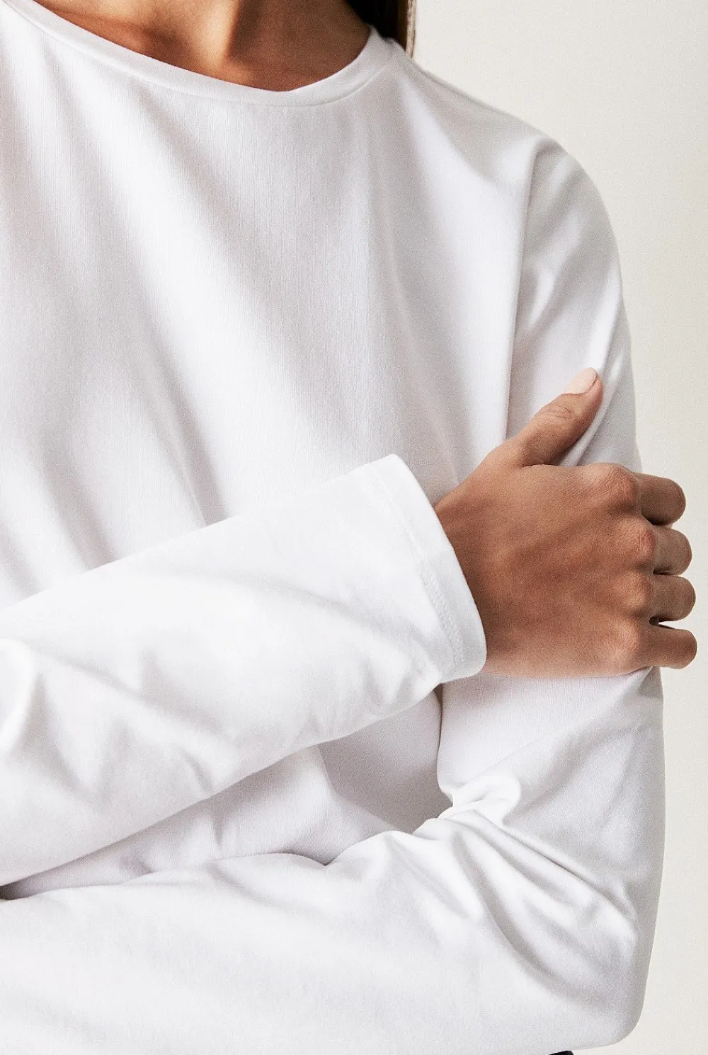 T-shirts & Tops>Trenery Organically Grown Cotton Long Sleeve Crew T-Shirt White
