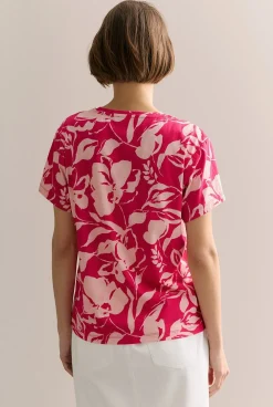 T-shirts & Tops><noscript><img width=