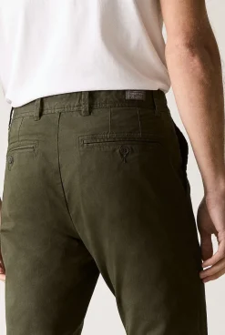 Chino Pants><noscript><img width=