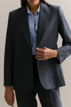 Outerwear><noscript><img width=
